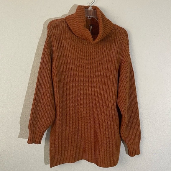 FREE PEOPLE Women’s Eleven Turtleneck Knit Sweater Size XS Oversized - Picture 1 of 8